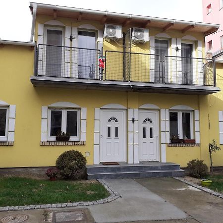 Flora Novi Sad Apartment Exterior photo