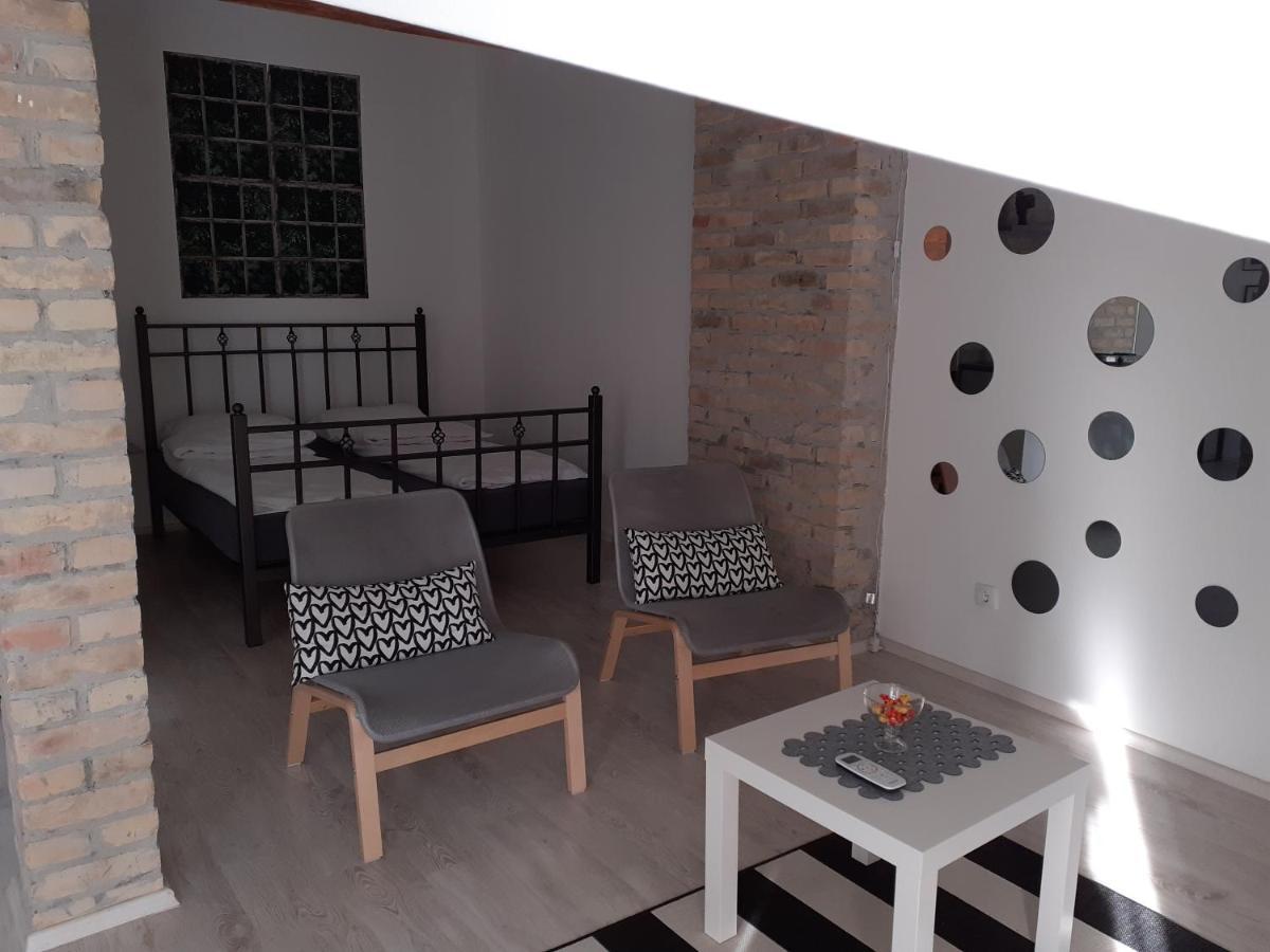 Flora Novi Sad Apartment Exterior photo