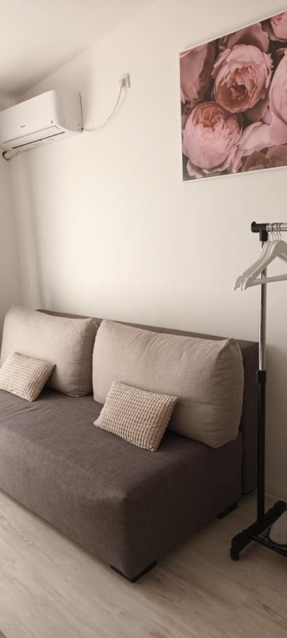 Flora Novi Sad Apartment Exterior photo
